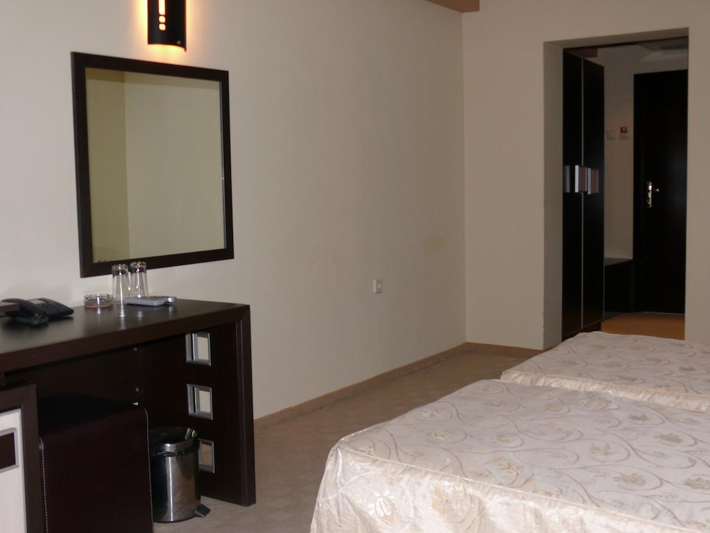 Hotel Brilliantin Sliven Oda fotoğraf